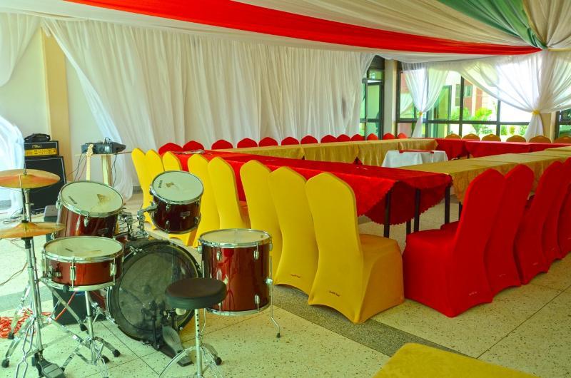 Dianwill Hotel Entebbe Buitenkant foto