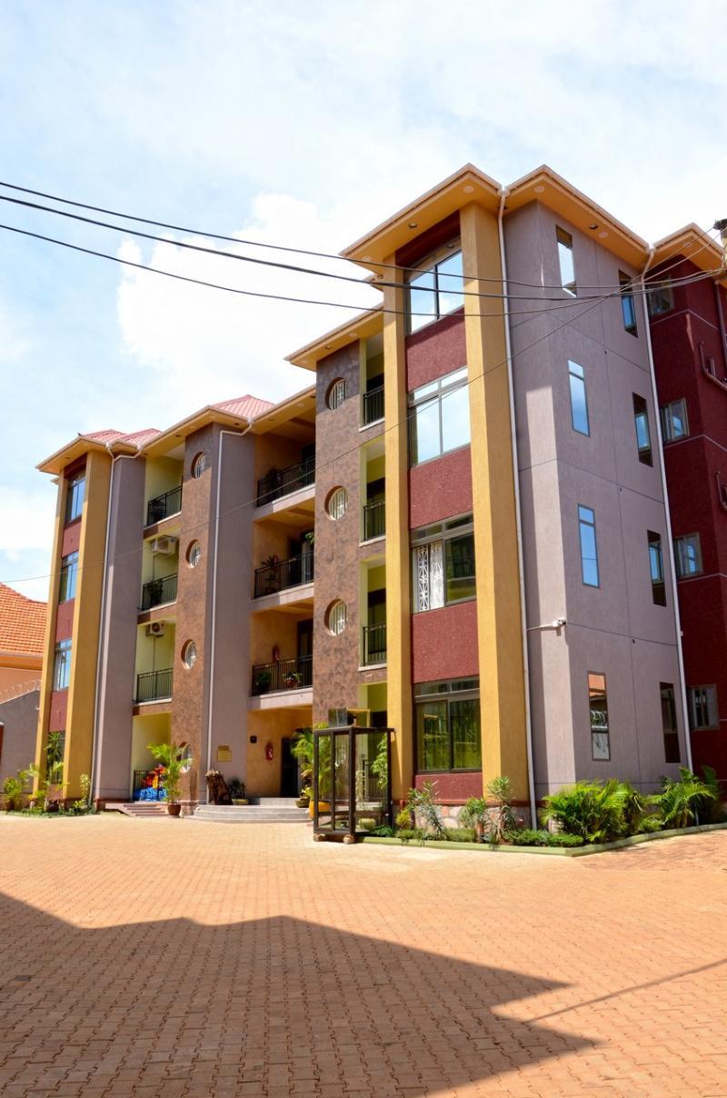 Dianwill Hotel Entebbe Buitenkant foto